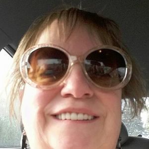 Meet your Posher, Carrie